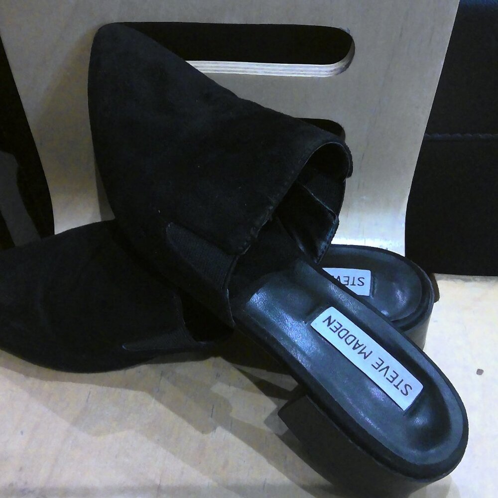 Steve Madden Slip Ons